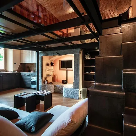 Apartment Altido Fabulous Studio, Como View & Shared Garden *