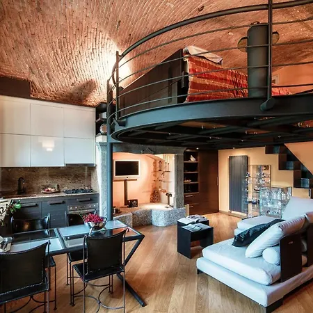 Altido Fabulous Studio, Como View & Shared Garden * Riva (Sondrio)