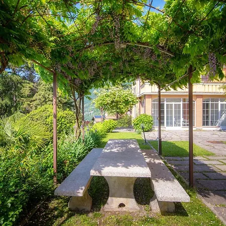 Altido Fabulous Studio, Como View & Shared Garden