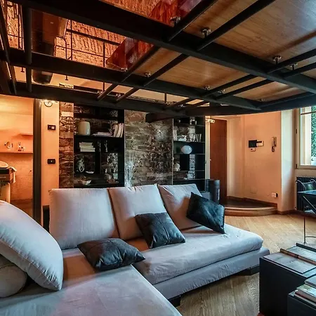 Altido Fabulous Studio, Como View & Shared Garden
