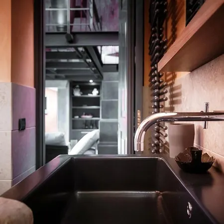 Apartment Altido Fabulous Studio, Como View & Shared Garden *