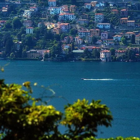 Apartment Altido Fabulous Studio, Como View & Shared Garden