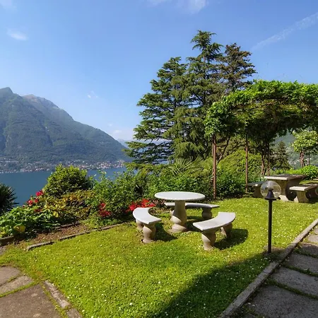 Apartment Altido Fabulous Studio, Como View & Shared Garden *
