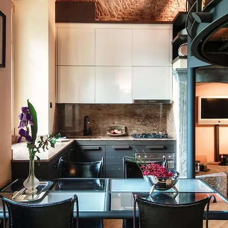 Altido Fabulous Studio, Como View & Shared Garden * Riva (Sondrio)