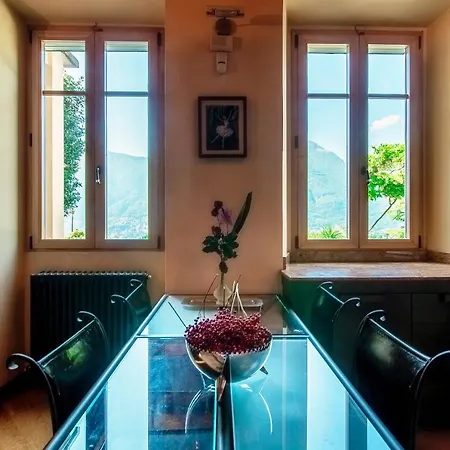 Altido Fabulous Studio, Como View & Shared Garden Riva (Sondrio)