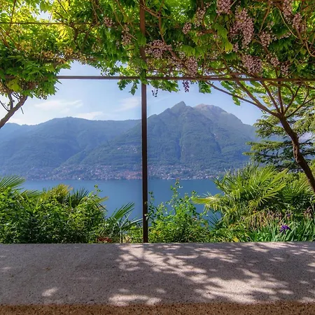 Altido Fabulous Studio, Como View & Shared Garden Riva (Sondrio)